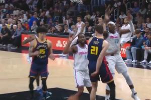 体育赛事-你小子还有这手？波斯特背后击地骚传 送小桂子上空篮